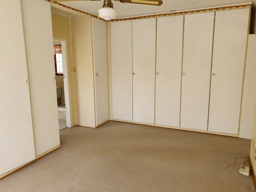 4 Bedroom Property for Sale in Hospitaalheuwel Free State